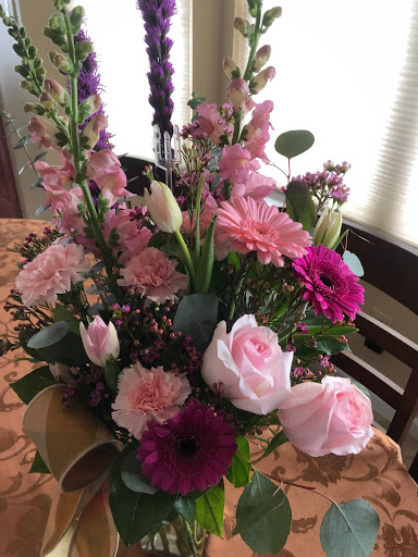 Florist «Blue Moon Florist & Gift Shop», reviews and photos, 1107 Horseshoe Pike, Downingtown, PA 19335, USA