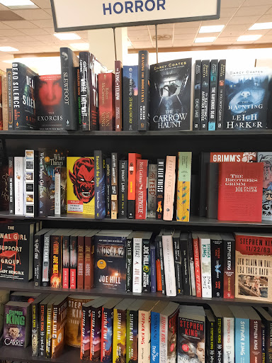 Book Store «Books-A-Million», reviews and photos, 195 Fox Valley Center A1, Aurora, IL 60504, USA