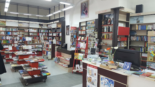 Libreria Paoline Fra Le Righe Via Arcivescovado, 15, 88100 Catanzaro CZ, Italia