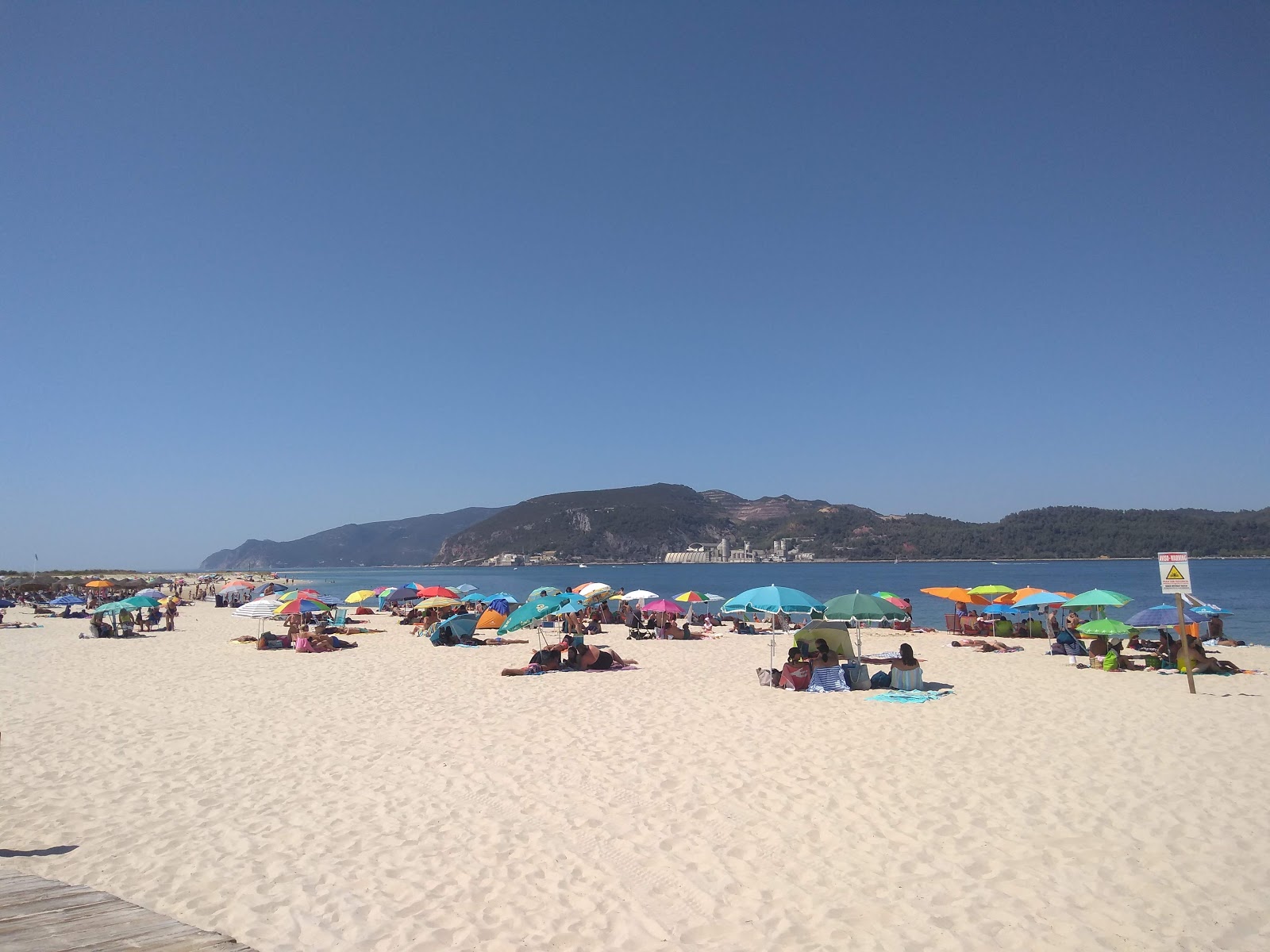 Φωτογραφία του Beach Troia Mar - δημοφιλές μέρος μεταξύ λάτρεις της χαλάρωσης