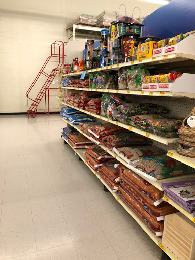 Pet Supply Store «PetSmart», reviews and photos, 650 Commerce Blvd, Scranton, PA 18519, USA