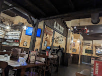 Atmosphère du Restaurant de grillades à l'américaine Old Wild West à Plaisir - n°7