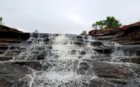 Chanpathar Waterfall image