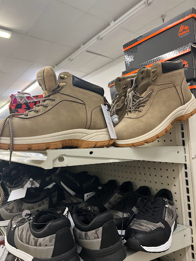 Discount Store «Bargain Hunt», reviews and photos, 924 N Mulberry St #110, Elizabethtown, KY 42701, USA