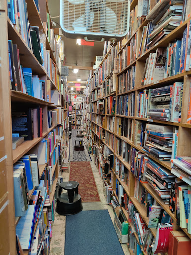 Book Store «Bargain Books», reviews and photos, 14426 Friar St, Van Nuys, CA 91401, USA