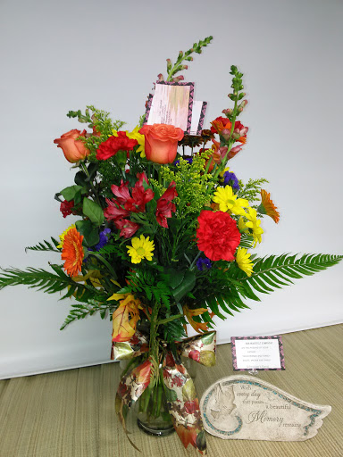 Florist «Carriage House Of Flowers», reviews and photos, 4923 W Broad St, Columbus, OH 43228, USA