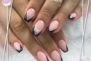 Twins Nails & Spa Newmarket image