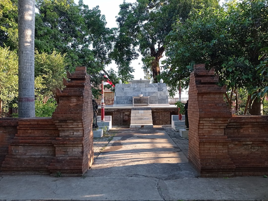 Makam Raden Wijaya