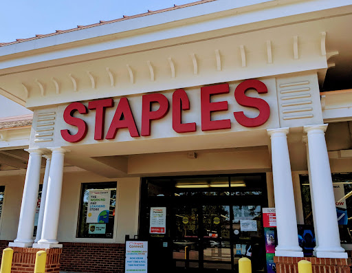 Office Supply Store «Staples», reviews and photos, 11 Palmetto Bay Rd, Hilton Head Island, SC 29928, USA