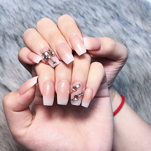 Af1qipmu Bz5eghysfsi Ephn8dev 8fkjynn5wcjce