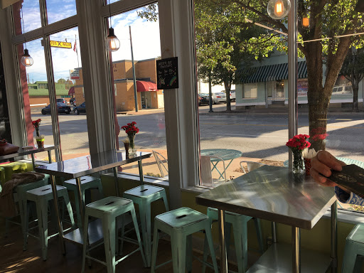 Wedding Bakery «Tres Belle Cakes and Coffee Shop», reviews and photos, 8921 Reading Rd, Reading, OH 45215, USA