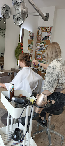 Friseursalon hairlich Schwanenstadt In Schwanenstadt
