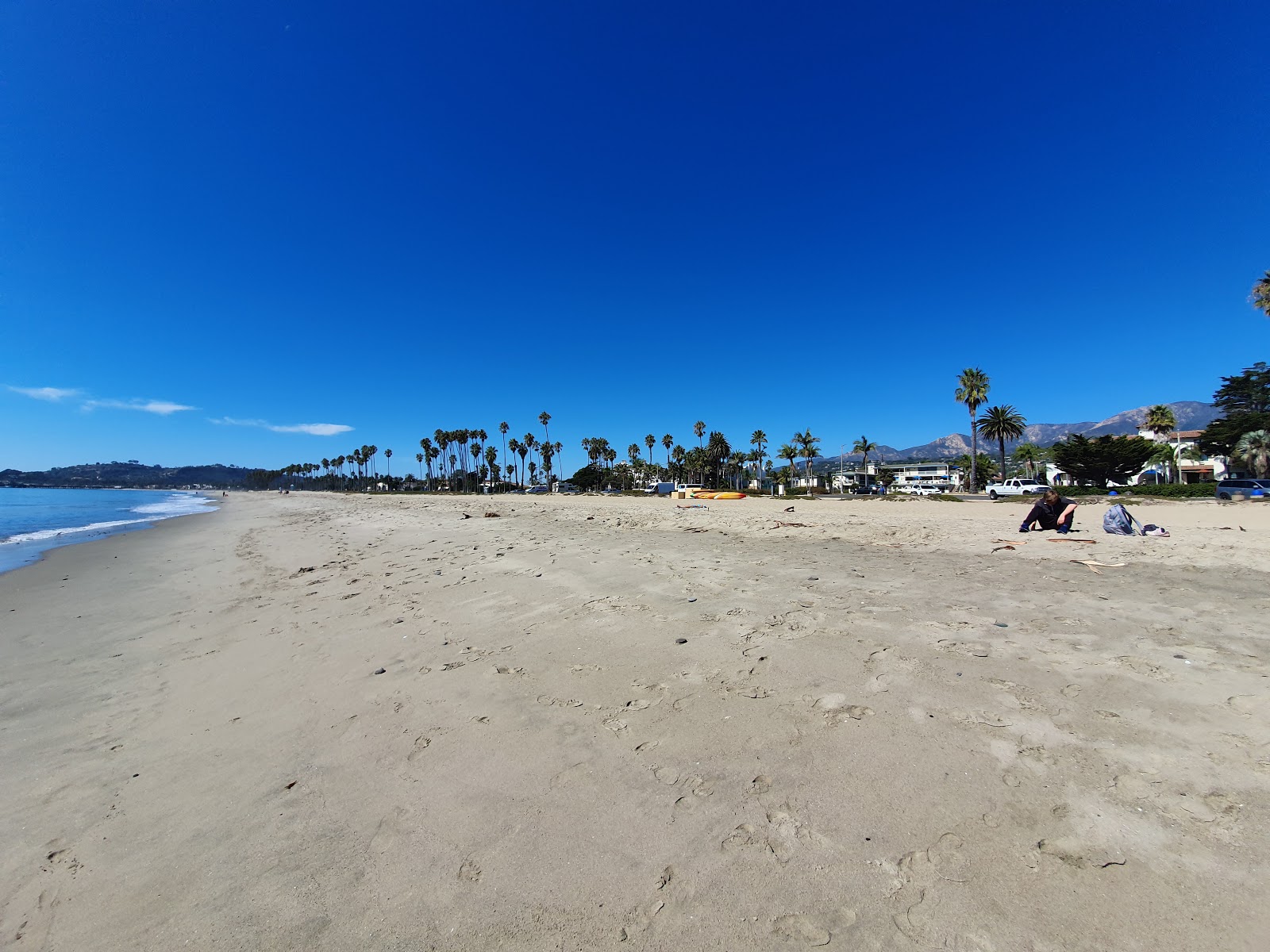 Santa Barbara Beach的照片 带有长直海岸