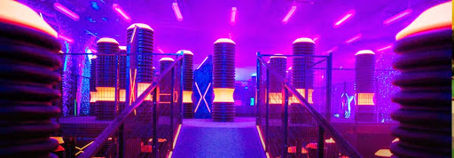 Pizza Restaurant «Pizza! Golf! Pizza Putters Family Entertainment Center», reviews and photos, 1156 OR-99, Eugene, OR 97402, USA