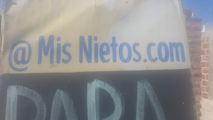 @MisNietos.com