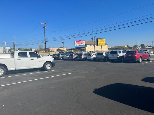 CarZone Dealership in Riverside