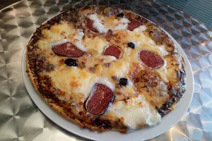 Pizza Vérone image