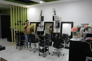 Mailu Beauty Salon image