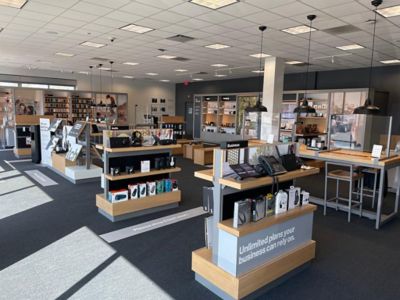 Cell Phone Store «Verizon», reviews and photos, 10651 E US Hwy 36 a, Avon, IN 46123, USA