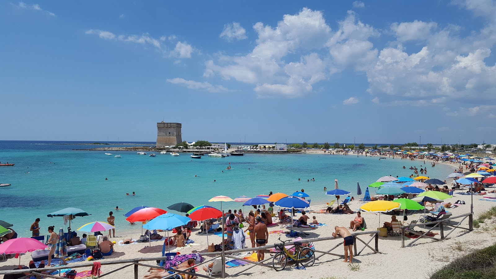 Spiaggia di Torre Chianca'in fotoğrafı ve yerleşim