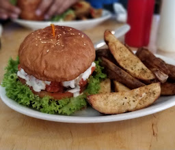 MT Restaurant Bar photo