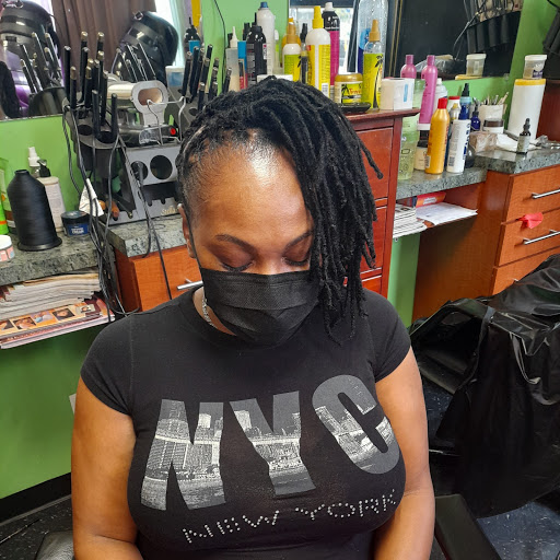 Beauty Salon «Diva Hair Care Unisex Salon», reviews and photos, 1470 Williamsbridge Rd, Bronx, NY 10461, USA