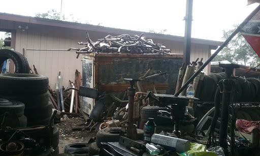 Truck Dealer «Bronco Dales Auto & Truck Salvage», reviews and photos, 19646 Saltsdale Rd, Umatilla, FL 32784, USA