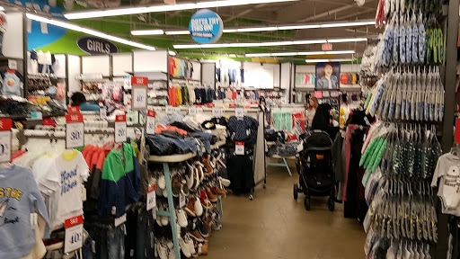 Clothing Store «Old Navy», reviews and photos, 1961 Chain Bridge Rd, McLean, VA 22102, USA