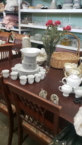 Thrift Store «Bnai Tzedukah Thrift Store», reviews and photos, 203 Sheridan Blvd, Inwood, NY 11096, USA