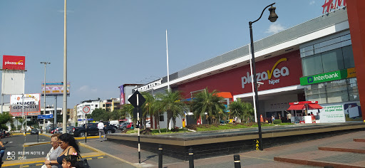 Plaza Vea Hypermarket