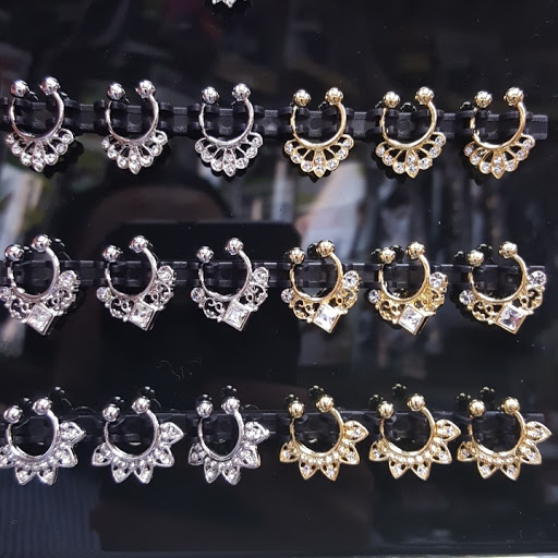 Beauty Supply Store «Unique beauty supply», reviews and photos, 7511 Kinsman Rd, Cleveland, OH 44104, USA