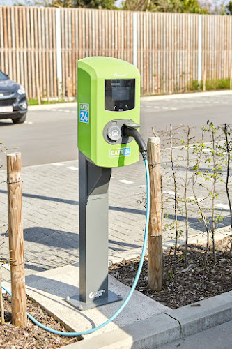Borne de recharge de véhicules électriques DATS 24 Station de recharge Léglise