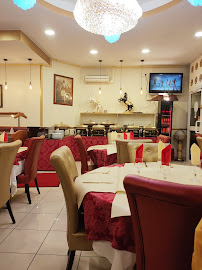 Atmosphère du Restaurant indien New Maharaja Grill à Saint-Denis - n°8