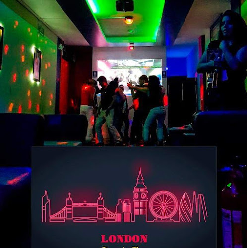 Opiniones de London Bar Karaoke en Quito - Pub