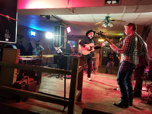 Bar & Grill «Route 61 Roadhouse», reviews and photos, 449 Woodlawn Ave, Sunbury, PA 17801, USA