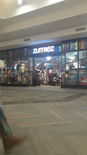 Clothing Store «Zumiez», reviews and photos, 2825 S Glenstone Ave, Springfield, MO 65804, USA