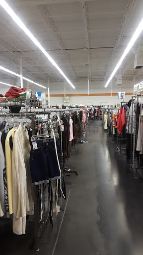 Thrift Store «Lindsay & Warner Goodwill Retail Store & Donation Center», reviews and photos, 874 E Warner Rd, Gilbert, AZ 85296, USA