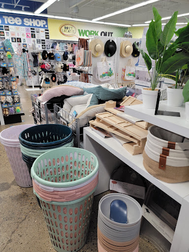 Variety Store «Five Below», reviews and photos, 4801 McKnight Rd, Pittsburgh, PA 15237, USA