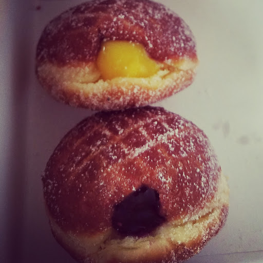 Donut Shop «B. Doughnut», reviews and photos, 7 Loudoun St SW, Leesburg, VA 20175, USA