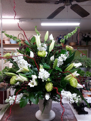 Florist «A & B Florist», reviews and photos, 908 S Cashua Dr, Florence, SC 29501, USA