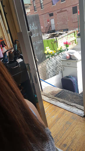 Beauty Salon «BETHEL BEAUTY SALON», reviews and photos, 11-13 47th Rd, Long Island City, NY 11101, USA