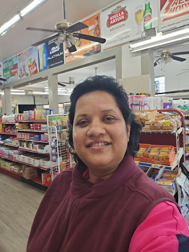 Grocery Store «El Verano Market», reviews and photos, 19050 Bay St, Sonoma, CA 95476, USA