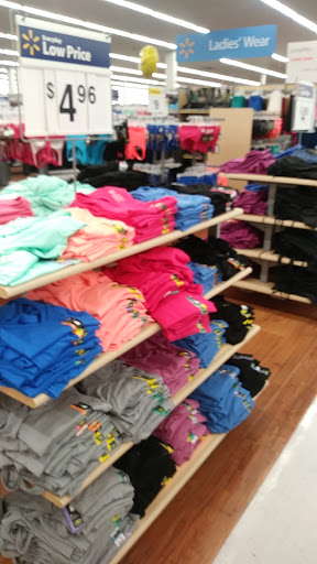 Department Store «Walmart Supercenter», reviews and photos, 5323 E Court St N, Burton, MI 48509, USA