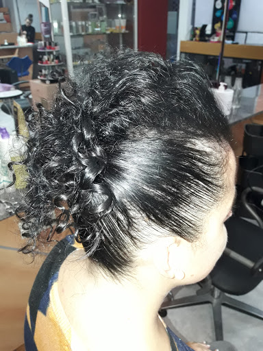 Agoa Academia Peluquería cita previa en Ponteareas, Pontevedra
