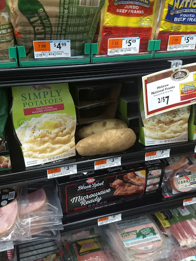 Grocery Store «Highland Park Market», reviews and photos, 317 Highland St, Manchester, CT 06040, USA