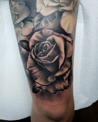 Tattoo Shop «GYPSY Soul», reviews and photos, 118 W Yosemite Ave, Manteca, CA 95337, USA