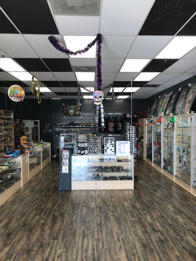 Tobacco Shop «Puff&Pass Smoke Shop», reviews and photos, 14151 Ramona Blvd #2B, Baldwin Park, CA 91706, USA