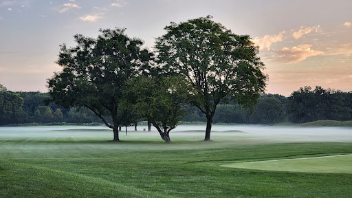 Golf Course «Indian Boundary Golf Course», reviews and photos, 8600 W Forest Preserve Ave, Chicago, IL 60634, USA