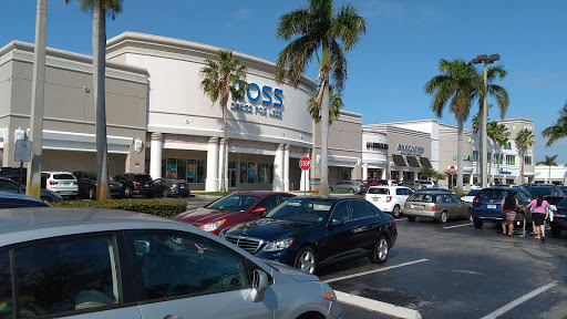 Shopping Mall «Northridge Shopping Center», reviews and photos, 891 E Commercial Blvd, Oakland Park, FL 33334, USA