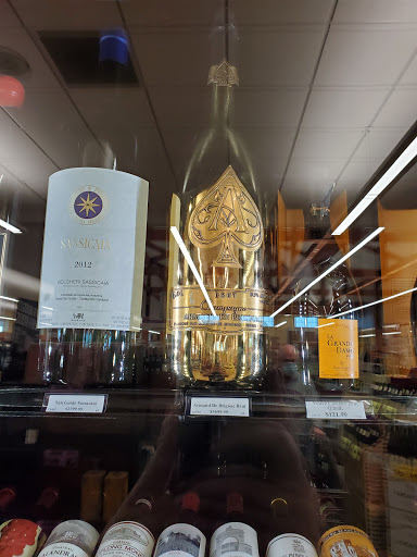 State Liquor Store «NH Liquor & Wine Outlet», reviews and photos, 500 Woodbury Ave, Portsmouth, NH 03801, USA